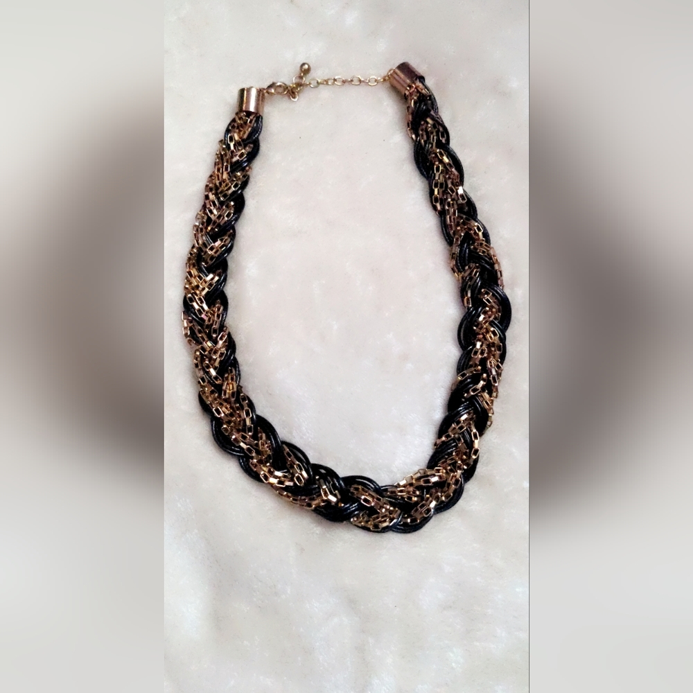 Necklace gold/black